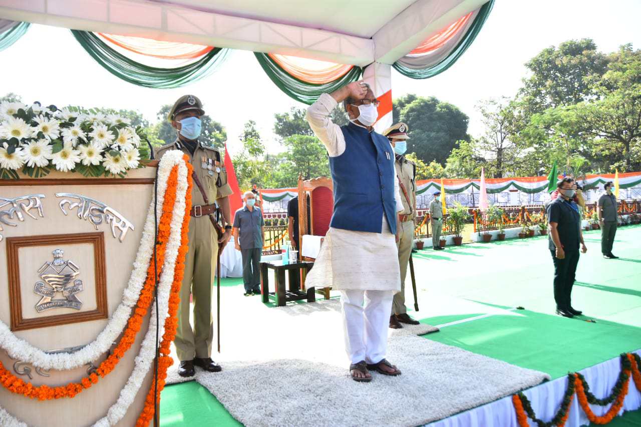 उत्तराखंड: सहायक उपनिरीक्षक व निरीक्षक के वर्दी भत्ता में रु0 1000 की वृद्धि, शहीद कोष के लिए 75 लाख की राशि स्वीकृत 3 Hello Uttarakhand News »