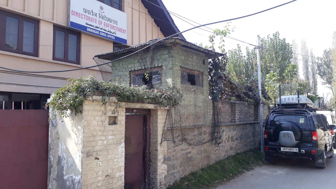 Jammu & Kashmir: Dr. Farooq being questioned again by ED at Srinagar 2 Hello Uttarakhand News »