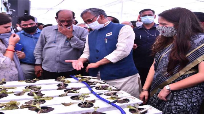 जैविक खेती उत्तराखण्ड की विशेषता है, जिसे बढ़ावा दिया जाना चाहिए-मुख्यमंत्री त्रिवेन्द्र सिंह रावत, 04 लाख किसानों को दिया गया ब्याजमुक्त ऋण-सहकारिता मंत्री धनसिंह रावत 1 Hello Uttarakhand News »