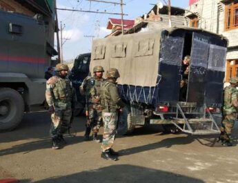 Jammu & Kashmir: Two soldiers from army’s Kilo Force got martyred in militant attack at HMT on Srinagar outskirts 4 Hello Uttarakhand News »