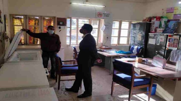 जिलाधिकारी का जिला चिकित्सालय पिथौरागढ़ का औचक निरीक्षण, दिए यह निर्देश 1 Hello Uttarakhand News »