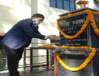 विजय दिवस: शहीद स्थल स्मारक तहसील परिसर बागेश्वर में श्रृद्धांजलि कार्यक्रम हुआ आयोजित, उपजिलाधिकारी बागेश्वर ने किए श्रृद्धासुमन अर्पित 4 Hello Uttarakhand News »