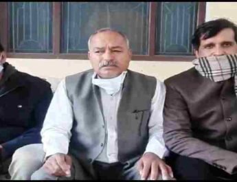 अधिकारियों की परिक्रमा करने वाले ही बने पुरस्कार के हकदार! पुरस्कार वितरण मामले की सरकार कराए जांच - मोर्चा 3 Hello Uttarakhand News »