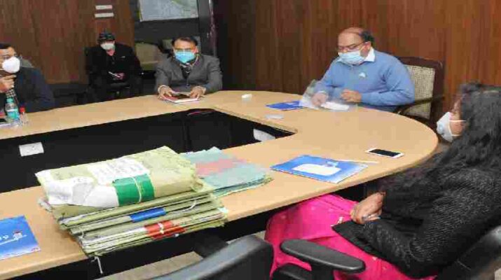 कोविड-19 वैक्सीनेसन की तैयारियों की हुई समीक्षा, वैक्सीनेसन की गाईडलाईन के अनुसार सभी तैयारियां सुनिश्चित की जाए - मुख्य सचिव 1 Hello Uttarakhand News »