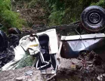 बागेश्वर: पिकप वाहन खाई में गिरने से हुई दो लोगों की मौत 4 Hello Uttarakhand News »