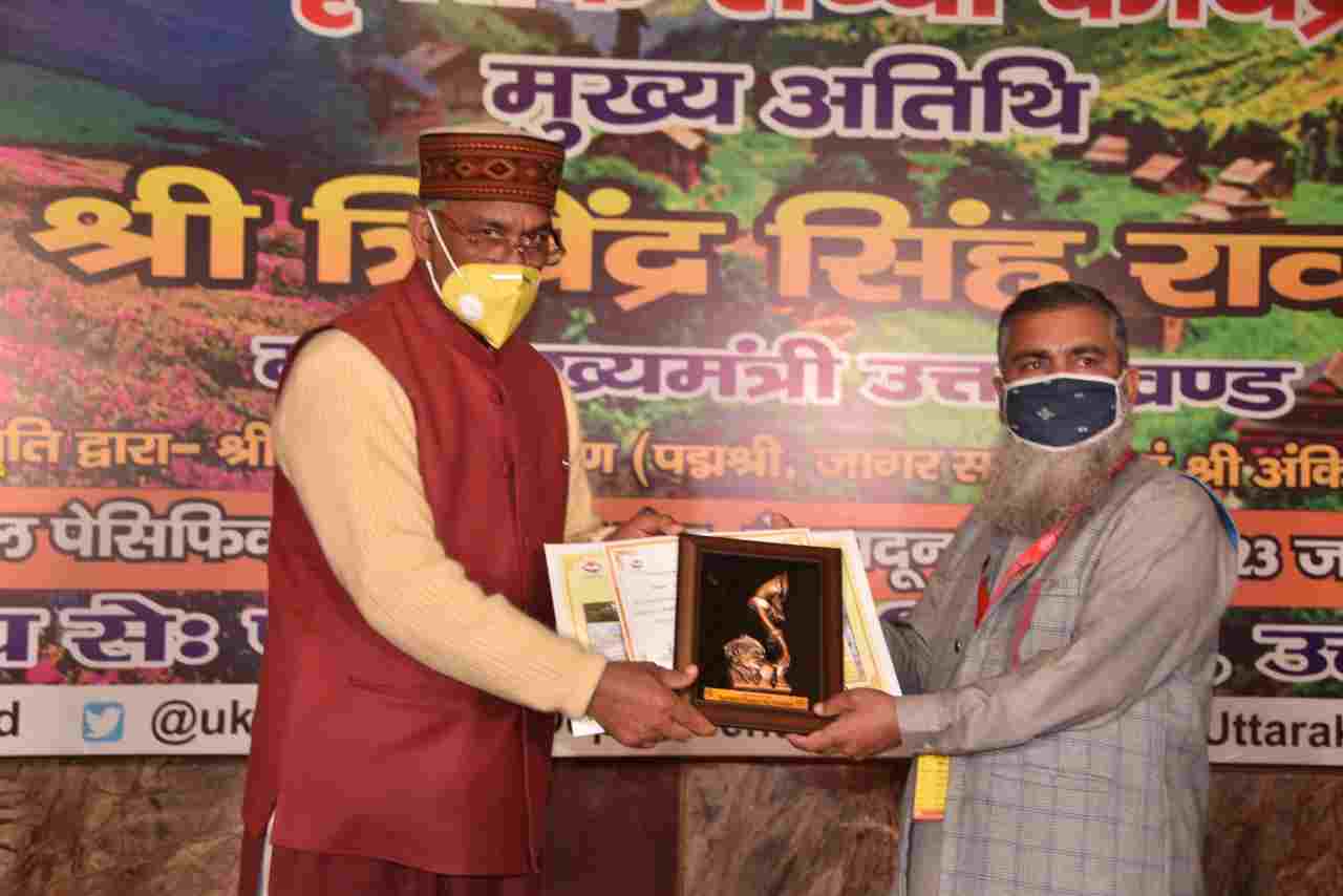 प्रशिक्षण एवं अध्ययन भ्रमण पर आये जम्मू कश्मीर के निर्वाचित पंचायत प्रतिनिधियों का मुख्यमंत्री त्रिवेन्द्र सिंह रावत ने किया स्वागत 2 Hello Uttarakhand News »