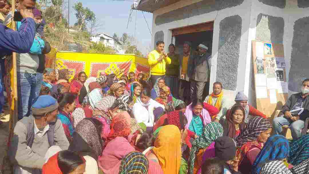 अनशन के समर्थन में भाजपाइयों की इस्तीफा की चेतावनी! विधायक के आश्वासन पर आंदोलन समाप्त 3 अनशन के समर्थन में भाजपाइयों की इस्तीफा की चेतावनी! विधायक के आश्वासन पर आंदोलन समाप्त 3 Hello Uttarakhand News »