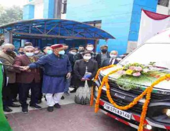मुख्यमंत्री ने गांधी शताब्दि चिकित्सालय में 132 नई एम्बुलेंस का किया फ्लैग ऑफ़ 2 Hello Uttarakhand News »