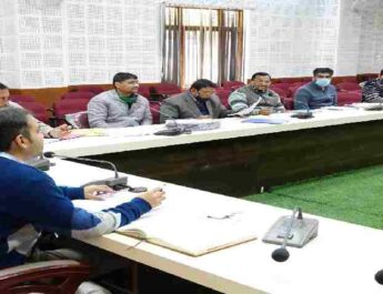 बागेश्वर: बेरोजगार युवाओं को स्वरोजगार से जोड़ने के लिए विभिन्न व्यवसायों के लिए हुआ 01 करोड़ 26 लाख, 55 हजार का ऋण स्वीकृत 3 Hello Uttarakhand News »