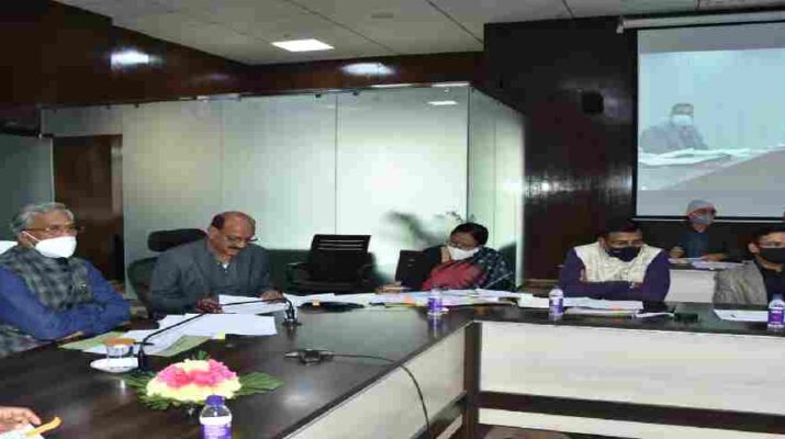 मुख्यमंत्री ने की जनपद टिहरी की विभिन्न विधानसभा क्षेत्रों के लिये की गई सीएम घोषणाओं की समीक्षा, विधानसभा क्षेत्रों को जोड़ने वाली सड़कों के निर्माण में तेजी लाने के दिये निर्देश 1 Hello Uttarakhand News » Page 4 of 5