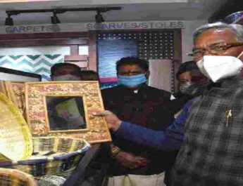 दिल्ली स्थित उत्त्तराखण्ड सदन में उत्तराखंड हथकरघा एवं हस्तशिल्प विकास परिषद के हिमाद्रि एम्पोरियम का हुआ उद्घाटन 4 Hello Uttarakhand News »