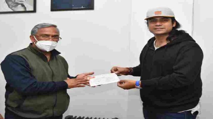 गायक जुबिन नौटियाल ने सौंपा मुख्यमंत्री को 13.91 लाख का चेक 1 Hello Uttarakhand News »