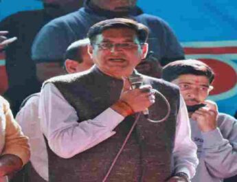 प्रीतम सिंह ने दिया उपनल कर्मचारियों को समर्थन, सदन से सड़क तक उपनल कर्मचारियों की आवाज उठाएगी कांग्रेस : प्रीतम सिंह 2 Hello Uttarakhand News »