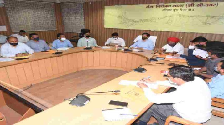 हरिद्वार: मेलाधिकारी दीपक रावत ने महाकुंभ कार्यों की समीक्षा बैठक, दिए यह निर्देश 8 Hello Uttarakhand News » Page 2 of 3