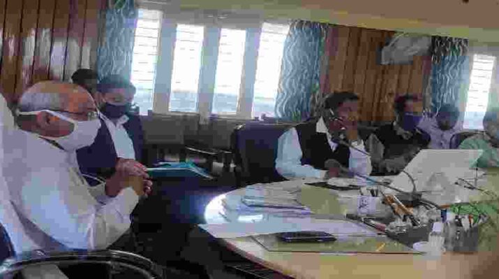 पिथौरागढ़: जिलाधिकारी आनन्द स्वरूप ने जनपद के सभी शासकीय कार्यालयों में सावधानी बरतने के लिए की नई गाइडलाइन जारी 6 Hello Uttarakhand News » Page 6 of 6