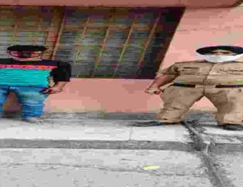 नाबालिक लड़की के साथ बहला-फुसलाकर कर दुष्कर्म करने तथा जान से मारने की धमकी देकर नकदी एवं जेवरात हड़पने वाला शातिर अपराधी गिरफ्तार 2 Hello Uttarakhand News &raquo;