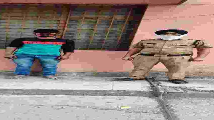 नाबालिक लड़की के साथ बहला-फुसलाकर कर दुष्कर्म करने तथा जान से मारने की धमकी देकर नकदी एवं जेवरात हड़पने वाला शातिर अपराधी गिरफ्तार 6 Hello Uttarakhand News » Page 2 of 2