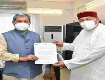 महाराज ने मुख्यमंत्री से भेंट कर सौंपा पत्र, कहा अभियांत्रिक विभागों द्वारा कराए जाने वाले कार्यों को छोटा कर स्थानीय निवासियों व सुदूर क्षेत्रों से पलायन कर आए श्रमिकों को रोजगार उपलब्ध हो 4 Hello Uttarakhand News »