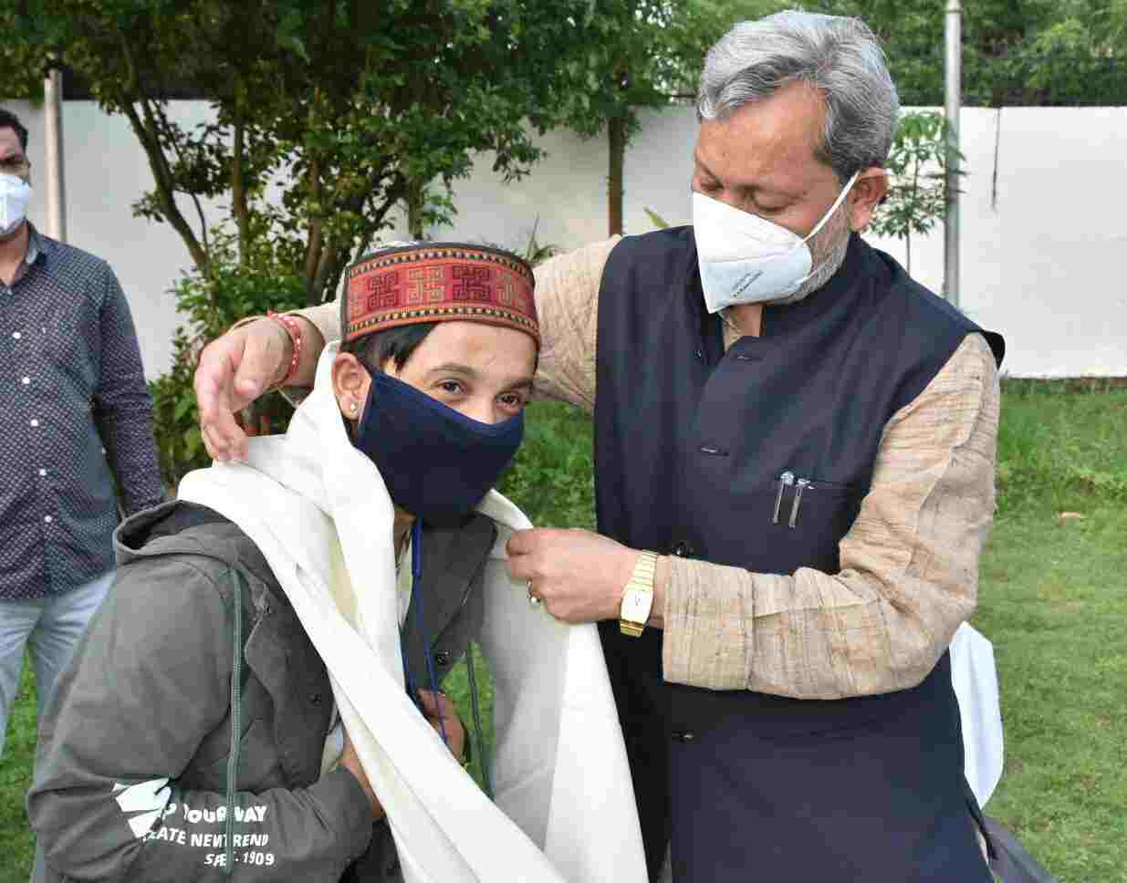 Uttarakhand: मुख्यमंत्री से मिले इंडियन आयडल (Indian Idol) फेम गायक पवनदीप राजन 2 Hello Uttarakhand News »