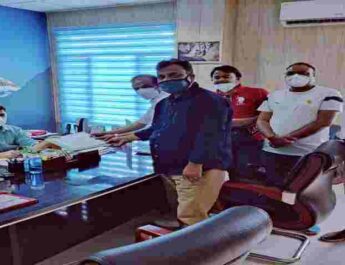 उत्तराखंड न्यूज़ पोर्टल्स प्रतिनिधियों को मिला डीजी सूचना रणवीर सिंह चौहान का आश्वासन, बोले-नही होने दूँगा किसी भी प्रकार का अन्याय 4 Hello Uttarakhand News »