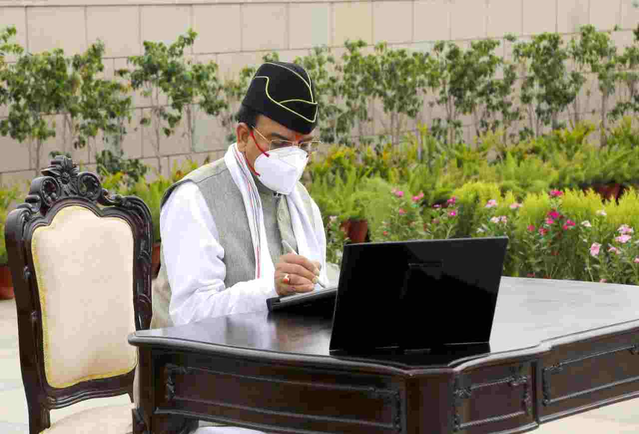 हमे अपने जवानों की वीरता पर गर्व - केन्द्रीय रक्षा राज्य मंत्री अजय भट्ट, नेशनल वार मेमोरियल जाकर की शहीद सैनिकों को श्रद्धांजलि अर्पित 2 Hello Uttarakhand News »