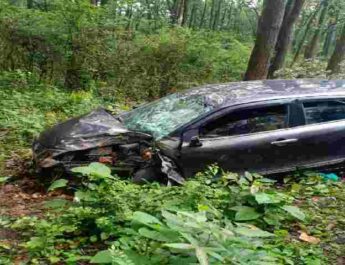 देहरादून में भीषण कार हादसा, 2 की मौके पर ही मौत, 4 घायल 2 Hello Uttarakhand News »