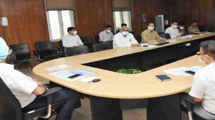 Uttarakhand: सड़कों को गड्ढामुक्त (पैचलैस) रखने हेतु योजनाबद्ध ढंग से कार्य करें - मुख्य सचिव डॉ. एस.एस सन्धु 1 Uttarakhand: सड़कों को गड्ढामुक्त (पैचलैस) रखने हेतु योजनाबद्ध ढंग से कार्य करें - मुख्य सचिव डॉ. एस.एस सन्धु 1 Hello Uttarakhand News »