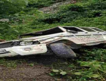 Dehradun: अनियंत्रित होकर सड़क से नीचे गिरी बोलेरो, बाल बाल बचे दून बड़ोंवाला निवासी दो लोग 4 Hello Uttarakhand News »
