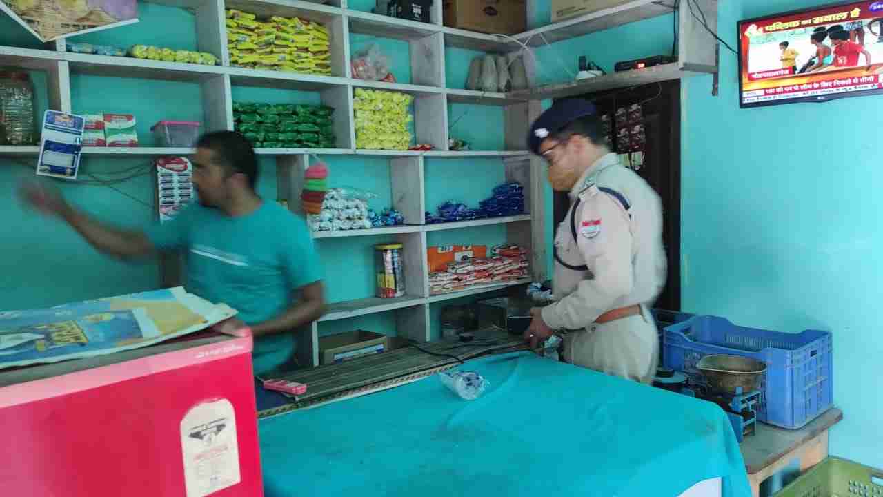 Pithoragarh: अवैध अंग्रेजी शराब बेचने व तस्करी करने पर 3 अभियुक्त गिरफ्तार 3 Hello Uttarakhand News »