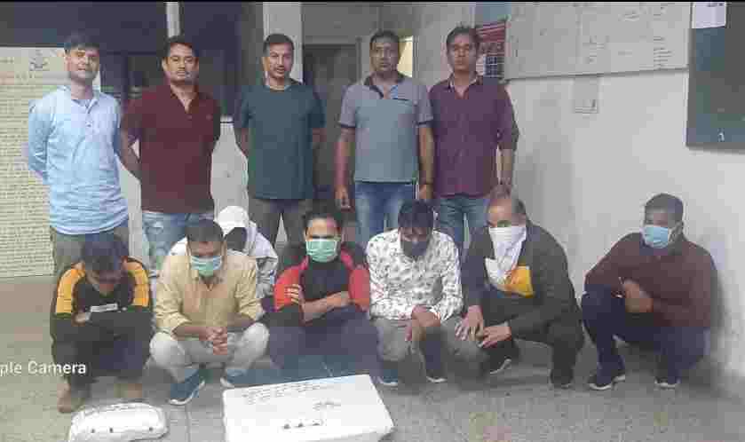 आई.पी.एल बैंगलोर-मुम्बई मैच में सट्टा, सटोरियों के सफाये को एसटीएफ का पूरा खाका तैयार, दून में मौजूद सटोरियो की लिस्ट तैयार, मसूरी के एक नामी होटल में कमरा किराये पर लेकर खिला रहे थे ऑनलाइन सट्टा 2 Hello Uttarakhand News »