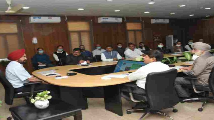 Uttarakhand: मुख्य सचिव ने सचिवालय में उद्यान विभाग की, की समीक्षा, किसानों को प्रधानमंत्री सूक्ष्म खाद्य उद्योग उन्नयन योजना (पीएमएफएमई) के तहत वित्तीय, तकनीकी और कारोबारी सहायता उपलब्ध कराने के लिए विशेष प्रयास किए जाने के दिए निर्देश 1 Hello Uttarakhand News »