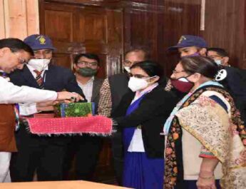 Uttarakhand: मुख्यमंत्री धामी ने की भारत स्काउट एवं गाइड के प्रतिनिधिमण्डल से शिष्टाचार भेंट, कहा-अनुशासन, सेवा भाव और परोपकार को बढ़ावा देने में भारत स्काउट एवं गाइड की महत्वपूर्ण भूमिका 3 Hello Uttarakhand News »