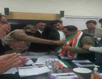 पूर्व कैबिनेट मंत्री हरक सिंह रावत कांग्रेस में पुनः शामिल, शामिल होने पर पूर्व मुख्यमंत्री हरीश रावत थे मौजूद 4 Hello Uttarakhand News »