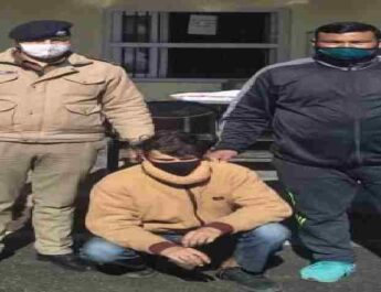 Pithoragarh: नाबालिग पुत्री के साथ मारपीट, गाली-गलौच, दुष्कर्म व जान से मारने की धमकी देने वाले आरोपी को किया पुलिस ने गिरफ्तार 4 Hello Uttarakhand News »