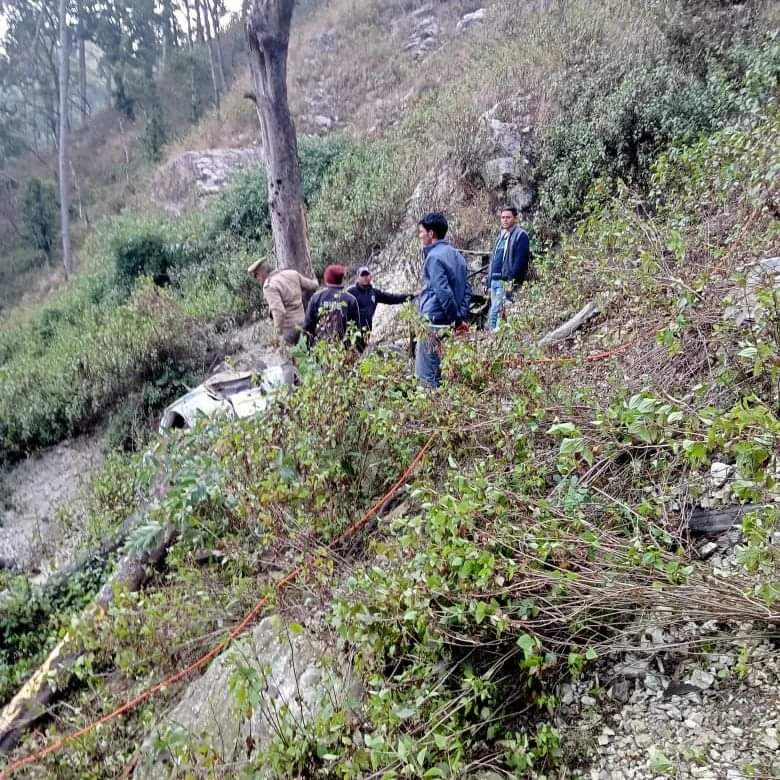 Uttarakhand: अत्यंत दुःखद, चंपावत में भीषण हादसा, 14 लोगों की मौके पर ही मौत, विवाह समारोह से लौट रही मैक्स खाई में जा गिरी 3 Uttarakhand: अत्यंत दुःखद, चंपावत में भीषण हादसा, 14 लोगों की मौके पर ही मौत, विवाह समारोह से लौट रही मैक्स खाई में जा गिरी 3 Hello Uttarakhand News »