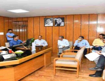 Uttarakhand: मुख्यमंत्री पुष्कर सिंह धामी ने विधानसभा में मानसखण्ड कॉरिडोर को लेकर ली बैठक, कहा - चारधाम यात्रा के साथ ही प्रदेश के अन्य धार्मिक एवं पर्यटन स्थलों में भी बेहतर सुविधाएं उपलब्ध हो 4 Hello Uttarakhand News »