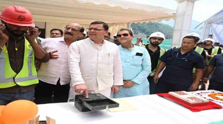 ऋषिकेश-कर्णप्रयाग रेल लाइन: मुख्यमंत्री पुष्कर सिंह धामी ने किया पहला गूलर से शिवपुरी टनल ब्रेक-थ्रू का उदघाटन 1 Hello Uttarakhand News »