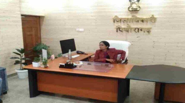 Pithoragarh: नवागुन्तक जिलाधिकारी रीना जोशी ने ग्रहण किया कार्यभार, जिला कोषागार समेत कलक्ट्रेट परिसर एवं जिला कार्यालय के विभिन्न पटलों का निरीक्षण कर संबंधित विभागीय अधिकारियों कार्मिकों से ली जानकारी 13 Pithoragarh: नवागुन्तक जिलाधिकारी रीना जोशी ने ग्रहण किया कार्यभार, जिला कोषागार समेत कलक्ट्रेट परिसर एवं जिला कार्यालय के विभिन्न पटलों का निरीक्षण कर संबंधित विभागीय अधिकारियों कार्मिकों से ली जानकारी 13 Hello Uttarakhand News »