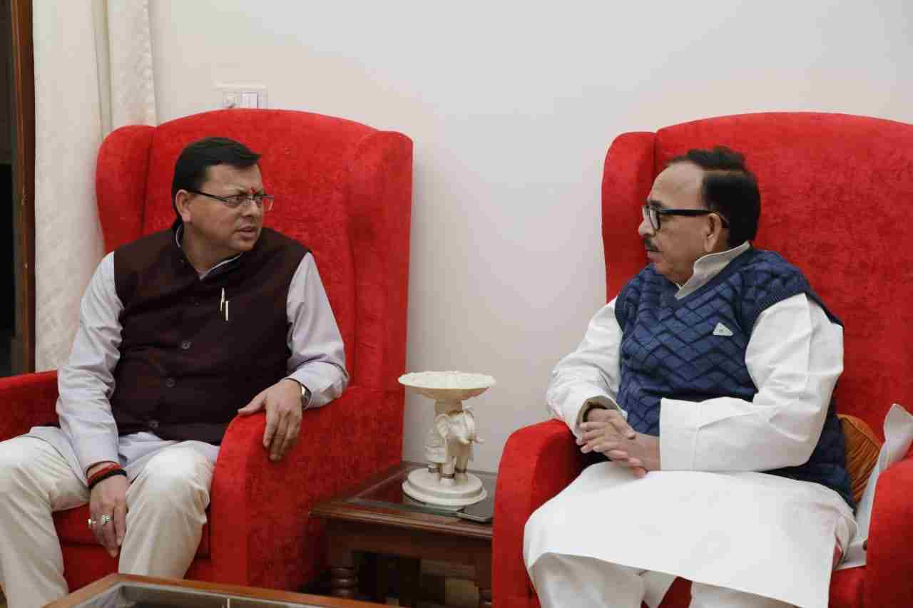 मुख्यमंत्री पुष्कर सिंह धामी ने नई दिल्ली में केंद्रीय मंत्री, भारी उद्योग महेन्द्र नाथ पाण्डेय से मुलाकात कर उत्तराखंड में औद्योगिक विकास के लिये मिल रहे केंद्र सरकार के सहयोग के लिए जताया आभार, राज्य में इलैक्ट्रॉनिक चार्जिंग स्टेशन जल्द बनाने के लिए किया अनुरोध 2 Hello Uttarakhand News »