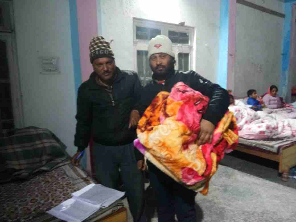 Joshimath: सीएम धामी की सर्वोच्च प्राथमिकता में शामिल हैं जोशीमठ आपदा प्रभावित, प्रभावितों के रहने-खाने एवं ठंड से बचाव हेतु पर्याप्त संख्या में कई गई है हीटर एवं ब्लोअर की व्यवस्था 2 Hello Uttarakhand News »