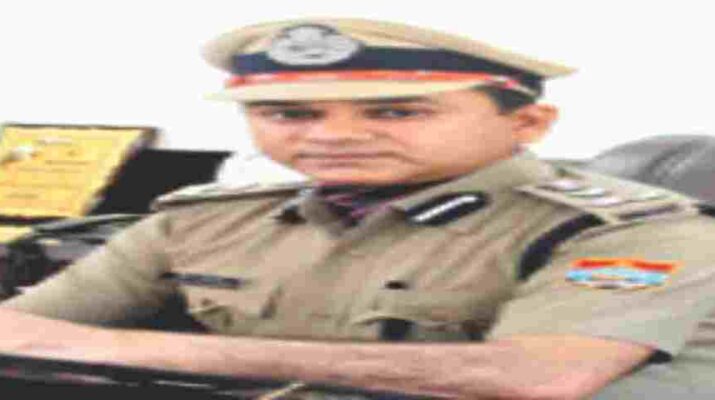 Republic Day: उत्तराखण्ड होमगार्ड्स विभाग के अधिकारियों व कर्मचारियों को विशिष्ट एवं सराहनीय सेवा के लिए राष्ट्रपति गृह रक्षक पदक दिए जाने की घोषणा 10 Republic Day: उत्तराखण्ड होमगार्ड्स विभाग के अधिकारियों व कर्मचारियों को विशिष्ट एवं सराहनीय सेवा के लिए राष्ट्रपति गृह रक्षक पदक दिए जाने की घोषणा 10 Hello Uttarakhand News »