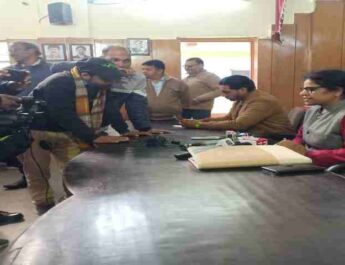 केंद्रीय संचार ब्यूरो, सूचना एवं प्रसारण मंत्रालय भारत सरकार 26 जनवरी से 31 जनवरी तक रेंजर्स ग्राउंड देहरादून में करेगा चित्र प्रदर्शनी, आजादी के लिए शुरू होने वाली लड़ाई से देश के आजाद होने तक पूरी यात्रा को दिखाने का प्रयास 3 Hello Uttarakhand News »