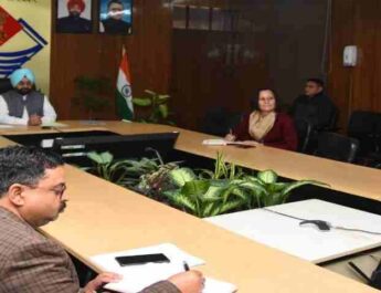 Uttarakhand: मुख्य सचिव ने की पर्यटन विभाग द्वारा संचालित विभिन्न योजनाओं एवं गतिविधियों की समीक्षा, उत्तराखण्ड को प्रकृति ने पर्यटन की दृष्टि से बनाया है बहुत अधिक समृद्ध 4 Hello Uttarakhand News »