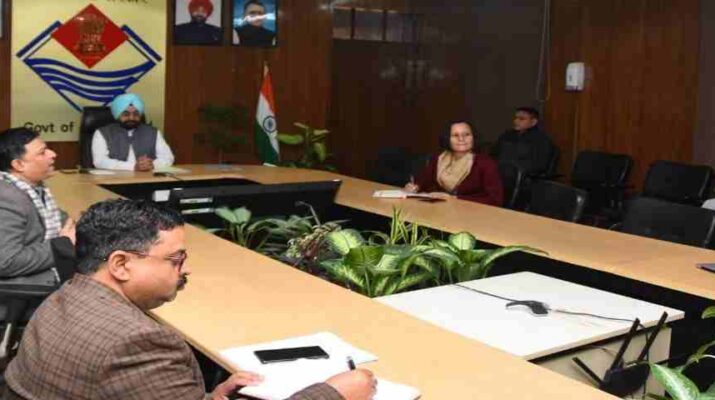 Uttarakhand: मुख्य सचिव ने की पर्यटन विभाग द्वारा संचालित विभिन्न योजनाओं एवं गतिविधियों की समीक्षा, उत्तराखण्ड को प्रकृति ने पर्यटन की दृष्टि से बनाया है बहुत अधिक समृद्ध 1 Hello Uttarakhand News »