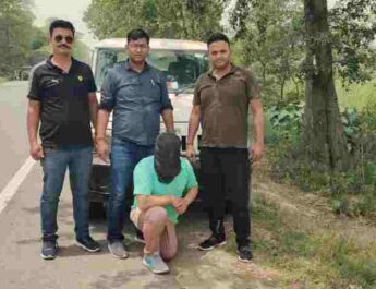 Pithoragarh: घोरपट्टा के जंगल में मिला अज्ञात महिला के शव, हत्या करने वाला लूट के समान सहित गिरफ्तार 4 Hello Uttarakhand News »