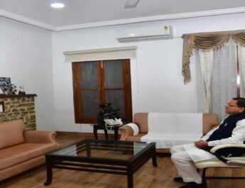 मुख्यमंत्री पुष्कर सिंह धामी ने नरेंद्र मोदी स्टेडियम, अहमदाबाद में भारतीय क्रिकेट टीम द्वारा अपने उत्कृष्ट खेल प्रदर्शन से क्रिकेट विश्व कप के लीग मैच में पाकिस्तान के विरूद्ध शानदान एतिहासिक विजय पर सभी खिलाड़ियों एवं समस्त खेल प्रेमियों को हार्दिक बधाई व शुभकामनाएं 2 Hello Uttarakhand News »