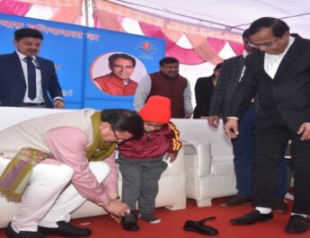 मुख्यमंत्री धामी ने बनियावाला, प्रेमनगर में नेताजी सुभाष चन्द्र बोस छात्रावास का किया लोकार्पण, प्रदेश के समस्त राजकीय विद्यालयों में पढ़ने वाली छात्राओं के स्वास्थ्य एवं स्वच्छता के लिए प्रत्येक विद्यालय स्तर पर सेनेट्री पैड की बनी रहे उपलब्धता - मुख्यमंत्री 2 Hello Uttarakhand News »