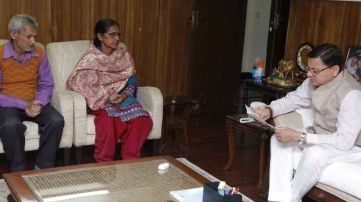 मुख्यमंत्री पुष्कर सिंह धामी ने नई दिल्ली स्थित उत्तराखण्ड सदन में छावला केस की पीड़िता के माता-पिता से की मुलाकात , कहा - उत्तराखण्ड की बेटी को न्याय दिलाने के लिए राज्य सरकार हर सम्भव कर रही है प्रयास 7 Hello Uttarakhand News »