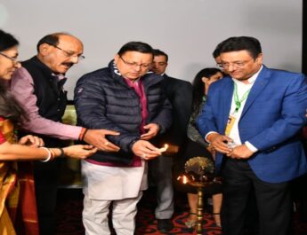 मुख्यमंत्री पुष्कर सिंह धामी ने सिल्वर सिटी में सातवें देहरादून अंतरराष्ट्रीय फिल्म फेस्टिवल में किया प्रतिभाग, शूटिंग के लिए राज्य में बड़ी संख्या में आ रहे हैं फिल्म निर्माता - मुख्यमंत्री 4 Hello Uttarakhand News »