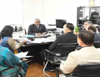 Uttarakhand: मुख्य निर्वाचन अधिकारी के निर्देश वोटर जागरूकता कार्यक्रम पर दिया जाए विशेष ध्यान, नोडल अधिकारियों के साथ निर्वाचन संबंधी तैयारियों को लेकर की बैठक, सोशल मीडिया के माध्यम से युवाओं को वोटर जागरूकता कार्यक्रमों से जोड़ने पर दिया जोर 4 Hello Uttarakhand News »